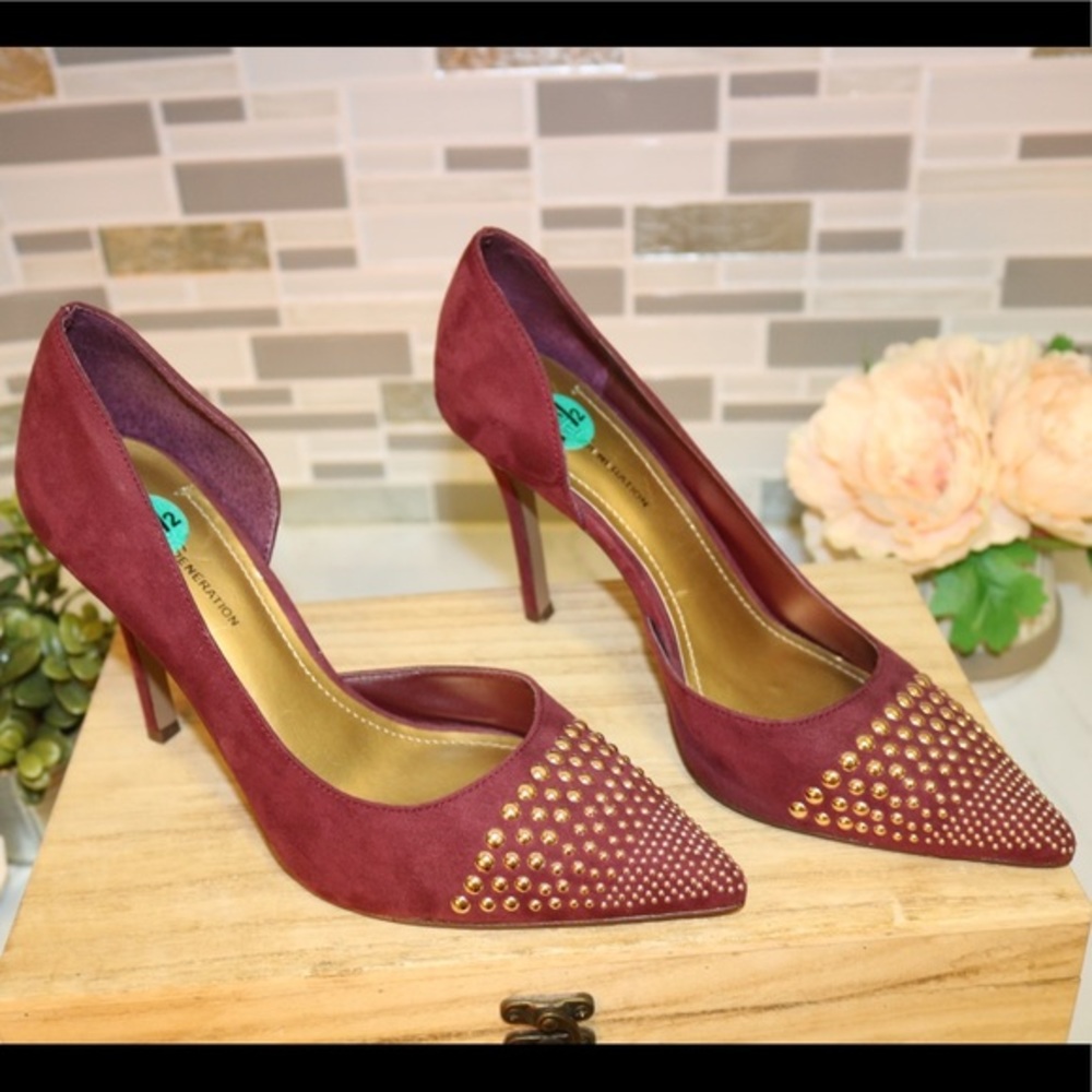 BCBGeneration suede burgundy pointed heels